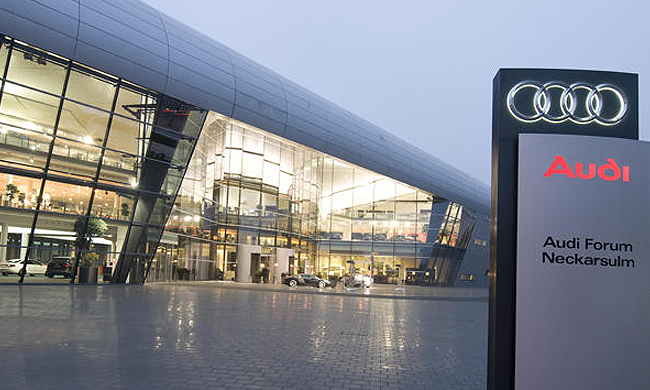 德國-內卡蘇爾母 奧迪展廳